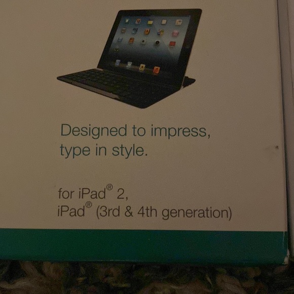 Logitech Ultrathin Keyboard Cover WHITE New in box - Picture 3 of 4